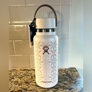 Exclusive 32oz Straw lid Hydroflask